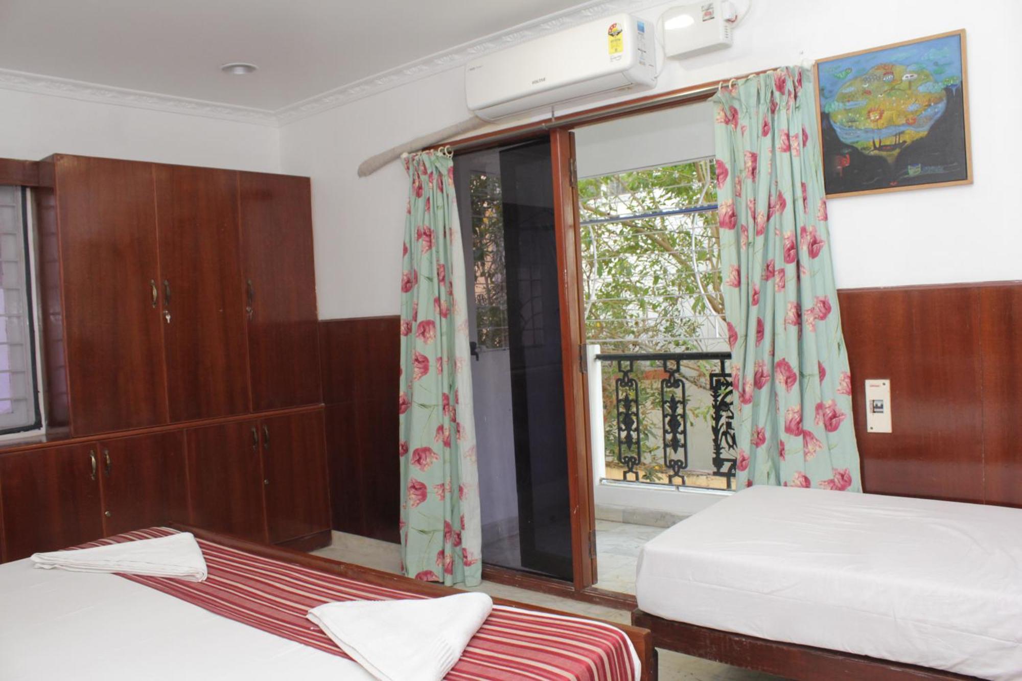 Bed and Breakfast Happy Planet Chennai Exterior foto